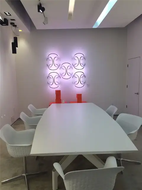 Настенные светильники FLOS