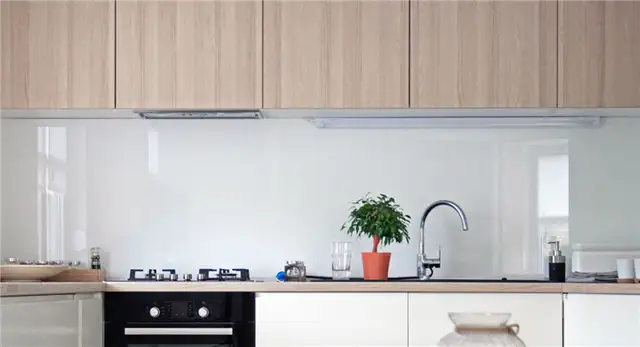 zagreb-apartment-kitchen-counter