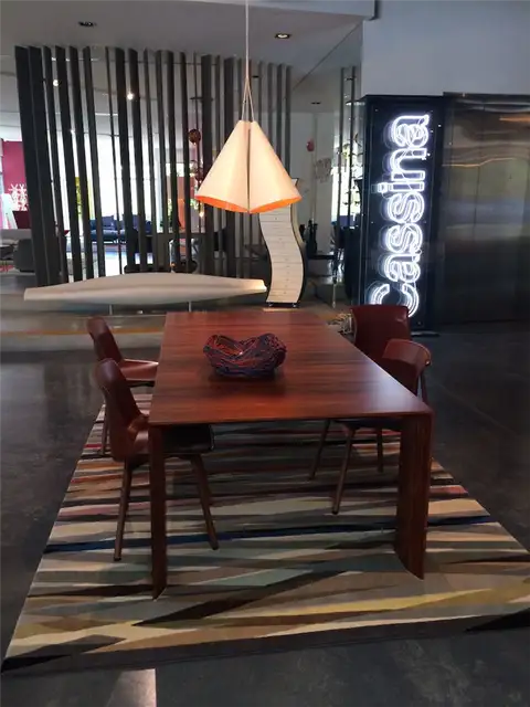 Обеденный стол Cassina