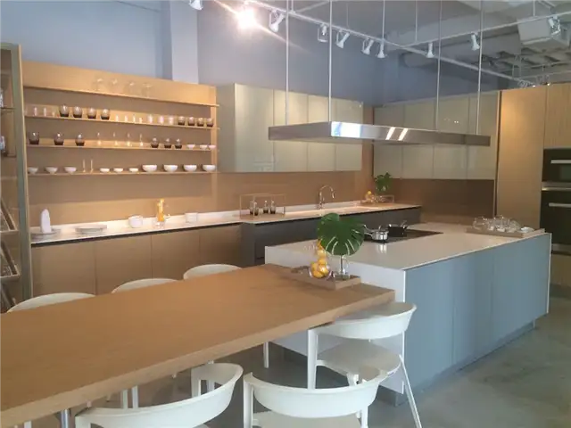 Кухня из светлого дерева от Onare