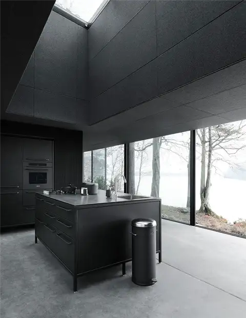 Vipp shelter черная кухня