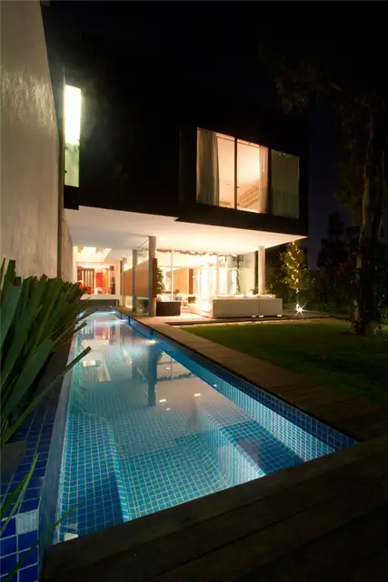 taller-de-arquitectura-lap-pool