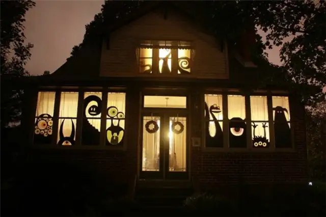 halloween-boxes-house-facade