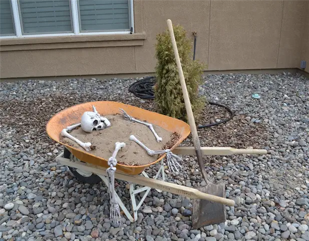 front-house-halloween-homemade-decorations1