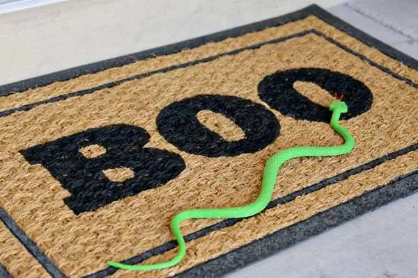 boo-diy-doormat-halloween