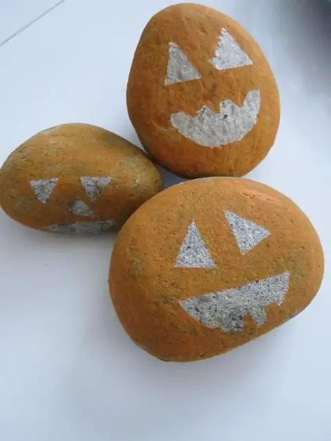 halloween-rocks-painted