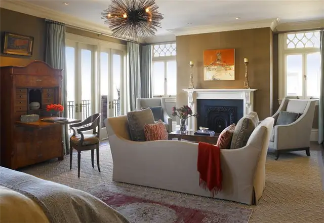Lumiere-Chandelier-by-Jean-de-Merry-contemporary-chandeliers