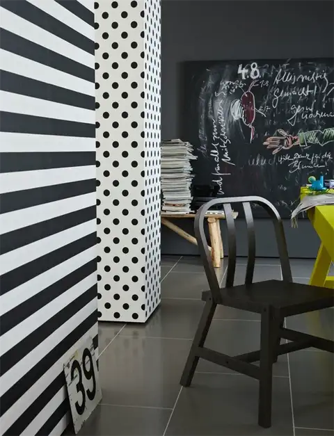 polka-dots-wall-and-striped-design