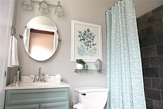 simple-bathroom-renovation-with-paint1