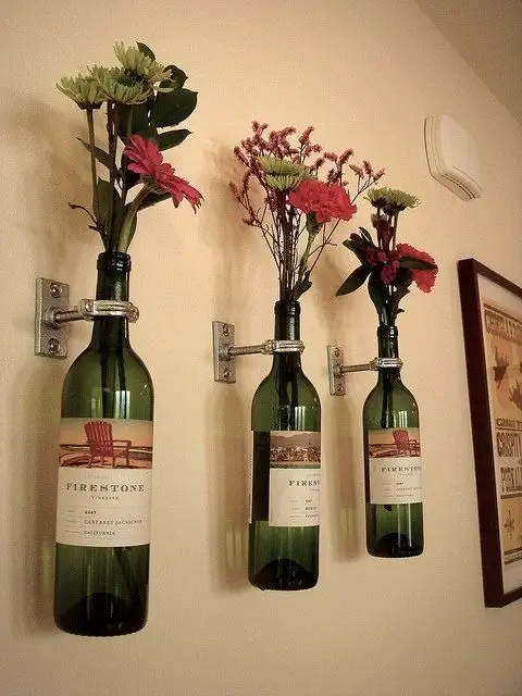 Настенные вазы для цветов