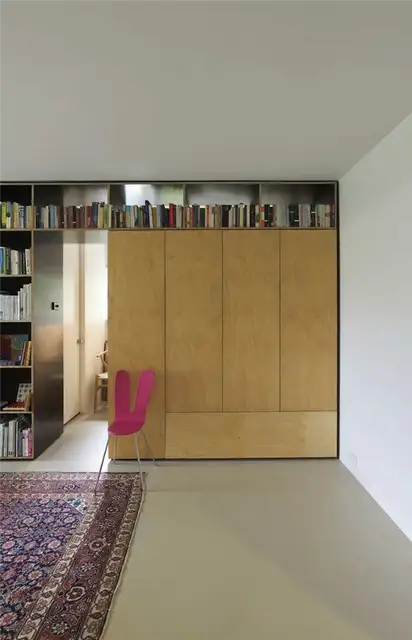 Potts Point Apartment Small decor - Anthony Gill Architects- раздвижная кровать