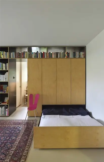 Potts Point Apartment Small decor - Anthony Gill Architects- кровать