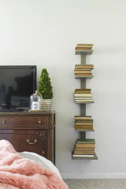 Книжная полка из корешков