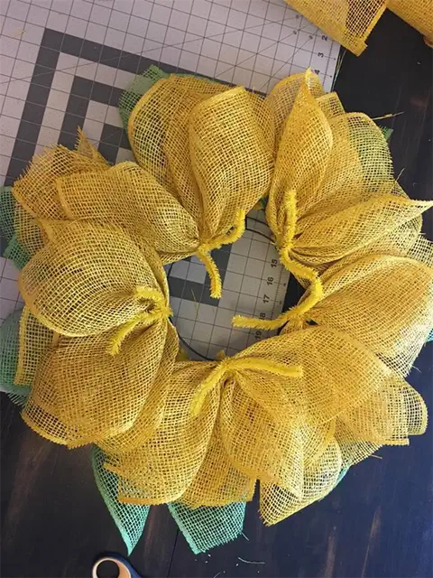 DIY (своими руками) Венок из подсолнухов