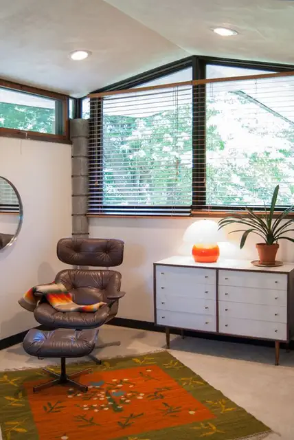 midcentury-bedroom-reading-corner-eames