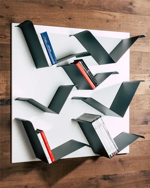 Книжная полка