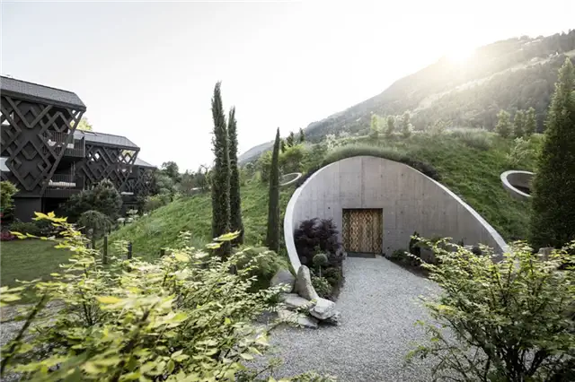Apfelhotel Torgglerhof в Италии от архитектурного бюро noa network of architecture
