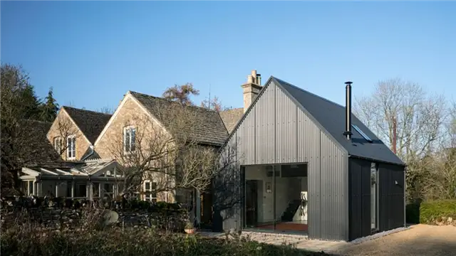 пристройка из гофрированного металла eastabrook architects