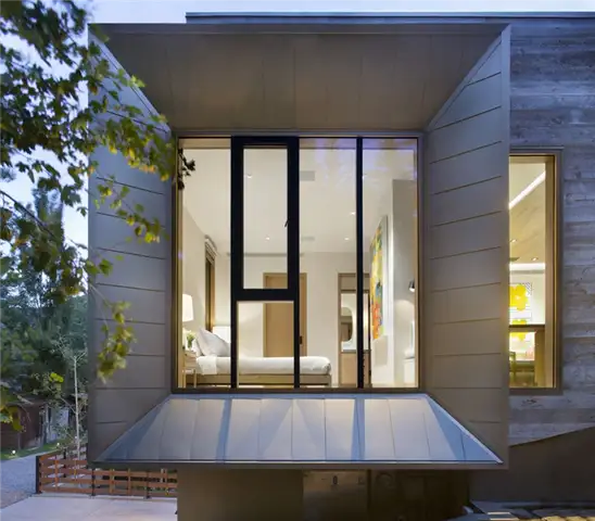 Дом Shadow Mountain House от Rowland+Broughton Architecture окно