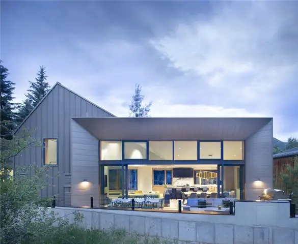 Экстерьер дома Shadow Mountain House от Rowland+Broughton Architecture