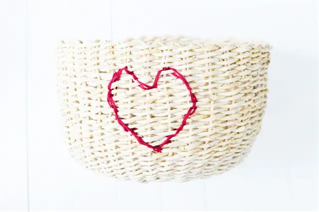 DIY (своими руками) Heart Stitched Basket - Valentines Day