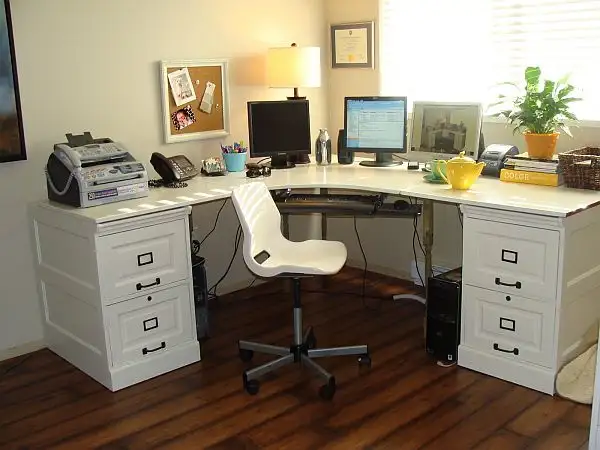Pottery-Barn-inspired-desk-transformation