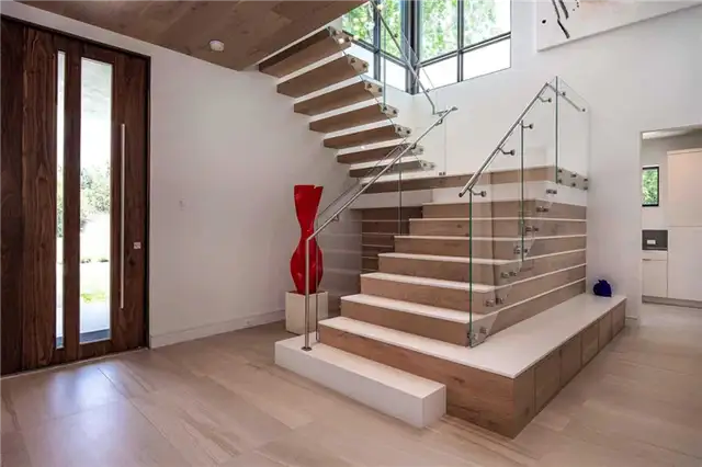 Современный дом во Флориде от Michael Wenrich Architects - патио и камин