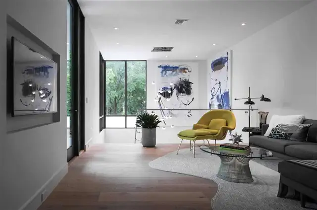 Современный дом во Флориде от Michael Wenrich Architects - место для разговора наверху