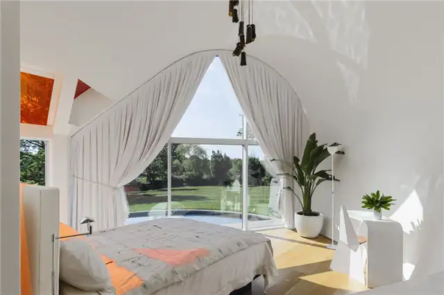 Long Island Cocoon House - спальня