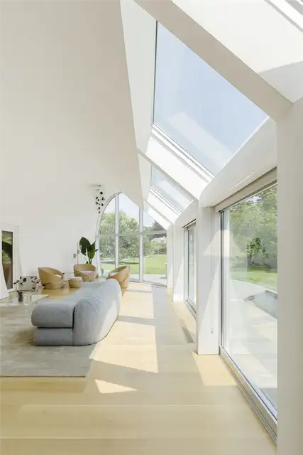 Зенитный фонарь Long Island Cocoon House