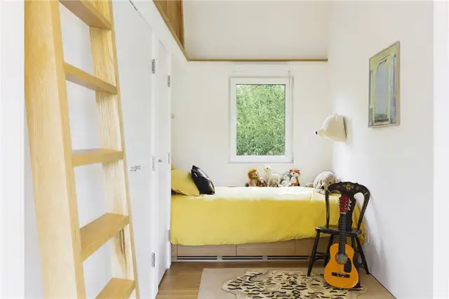 Long Island Cocoon House - лестница