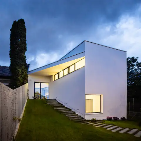 Doja 36 House Cluj TECON Architects - белый фасад