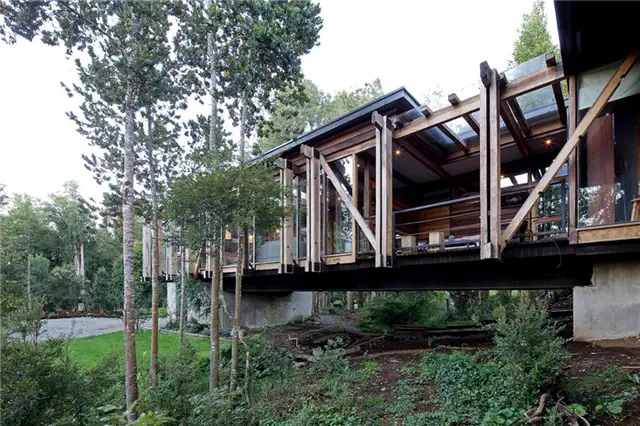 Дом-мост в Чили - Aranguiz-Bunster Arquitectos - раздвижные стены