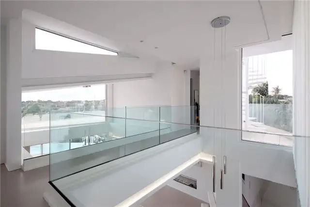 Впечатляющий дом в Испании от Perretta Arquitectura - стеклянный бальзам