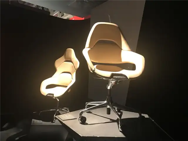Дизайн Poltrona Frau и Ferrari Design Centre для выставки Aniversary