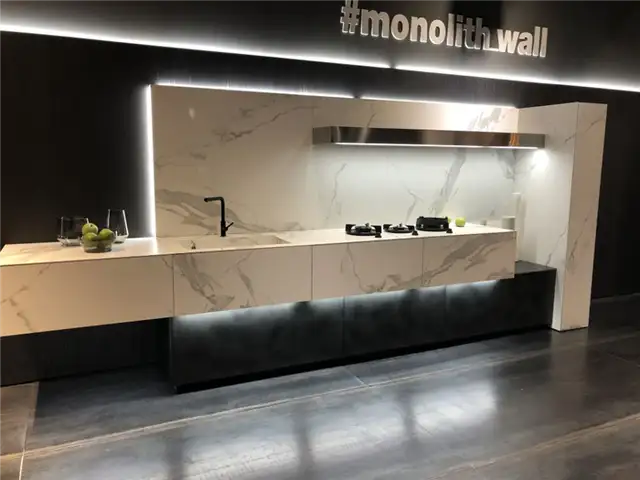 Монолитная стена EuroCucina 2018 на Salone del mobile