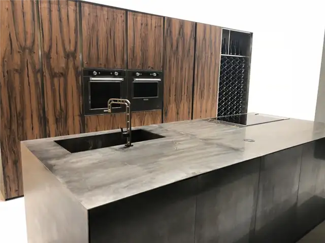 Островной стиль из дерева и бетона EuroCucina 2018 на Salone del mobile