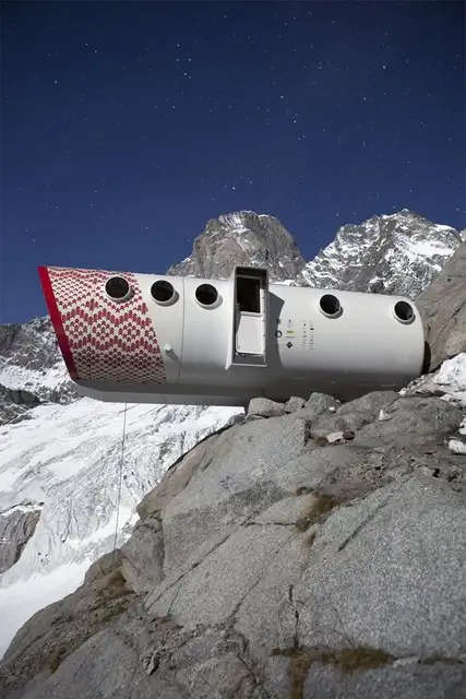 Refuge Gervasutti от LEAPfactory Cliff Architecture