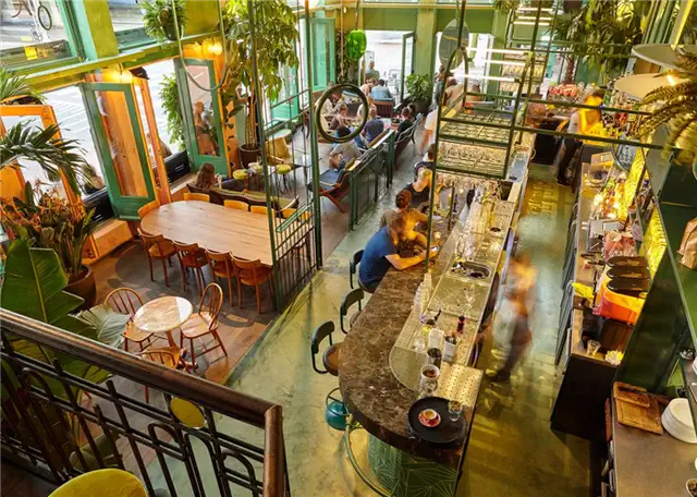 Бар Botanique Cafe Tropique Вид сверху