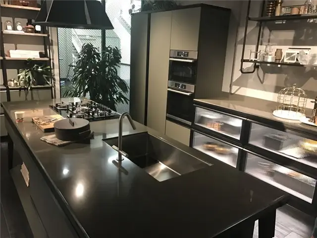 Социальный дизайн кухни от Scavolini