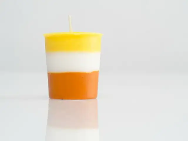 Свеча из конфетной кукурузы
