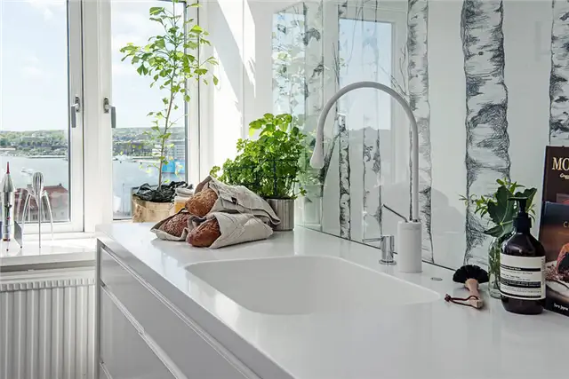 nordic-apartment-kitchen-backplash