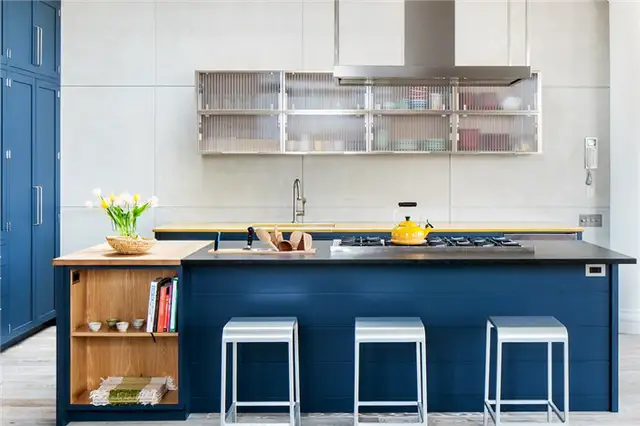 Soho-loft-Casamanara-kitchen-closeup