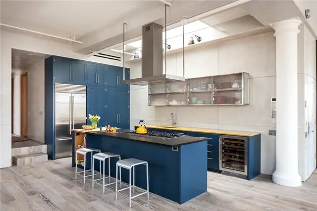 Soho-loft-Casamanara-kitchen-from-an-angle