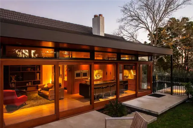 marine-parade-black-residence-large-windows
