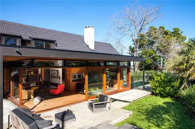 marine-parade-residence-backyard