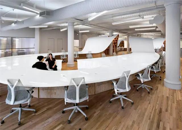 Clive-Wilkinson-Architects-Super-Desk1