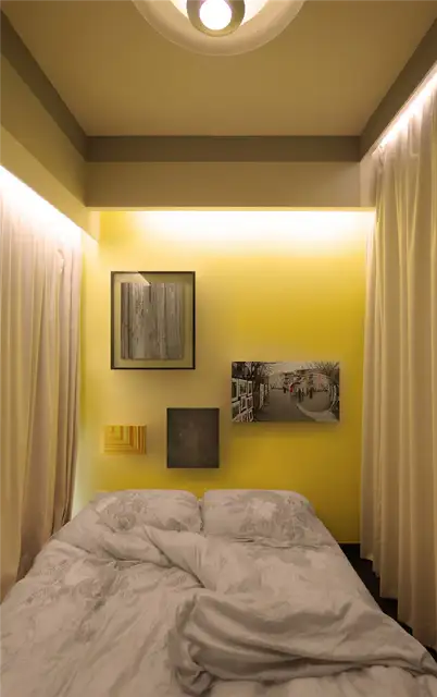 Tiny-apartment-Singapore-bedroom3-at-night