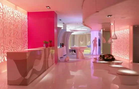 corian-living-space-by-karim-rashid-2-554x356