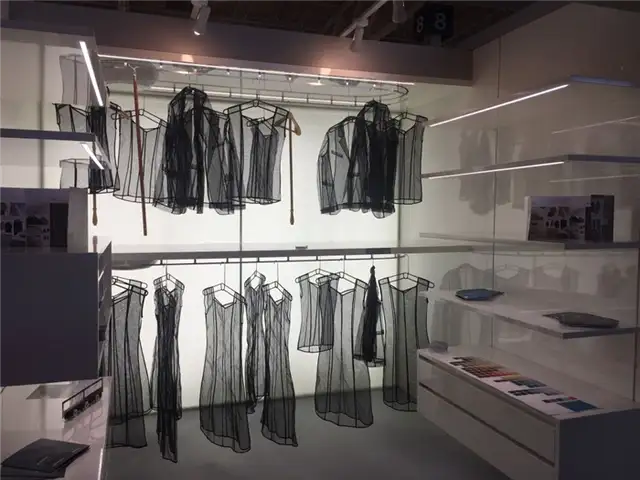 Белый автоматизированный итальянский шкаф Dynamic Closet
